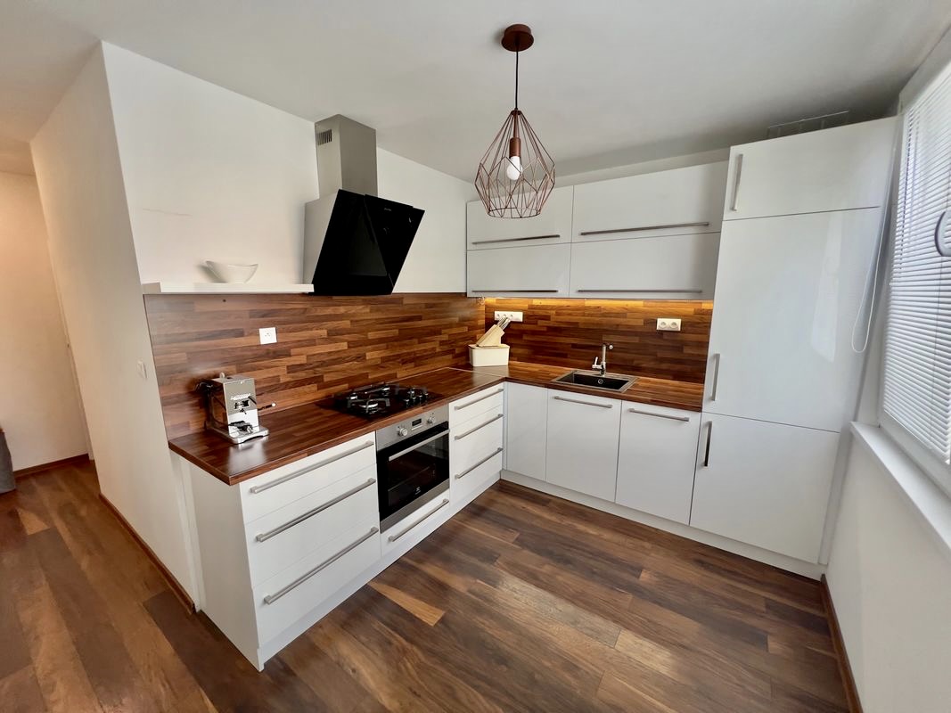 Exkluzívne Vám ponúkam 3 izb. byt, 84,90m2, Nám. Hraničiarov, Petrzalka